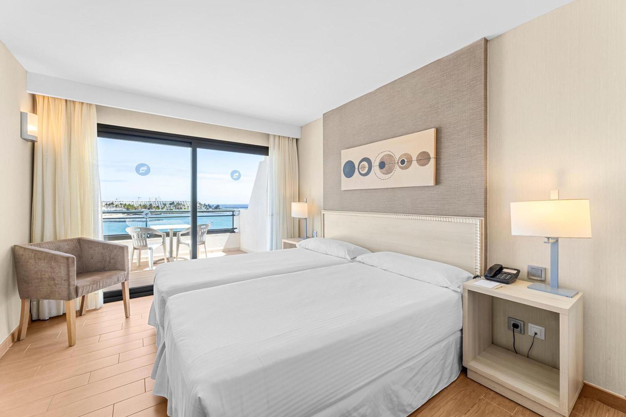 Thb Lanzarote Beach Коста-Тегісе Екстер'єр фото
