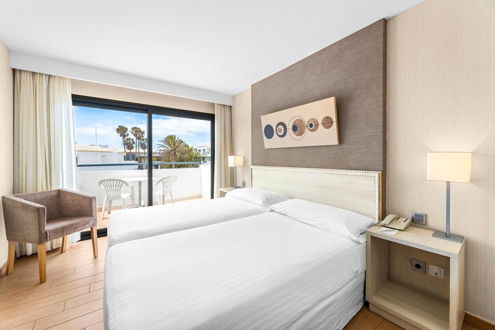 Thb Lanzarote Beach Коста-Тегісе Екстер'єр фото